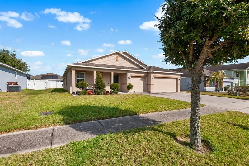236 Barrington Dr, FL