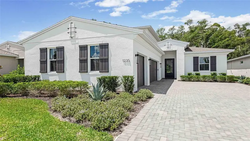 1235 Cresswind Blvd, FL