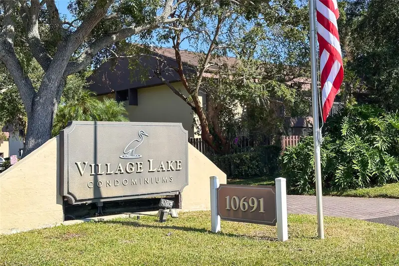 735 S Village Dr N #206, FL