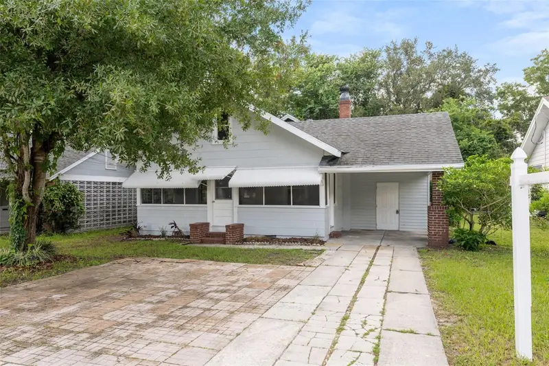 450 Avenue B Ne, FL