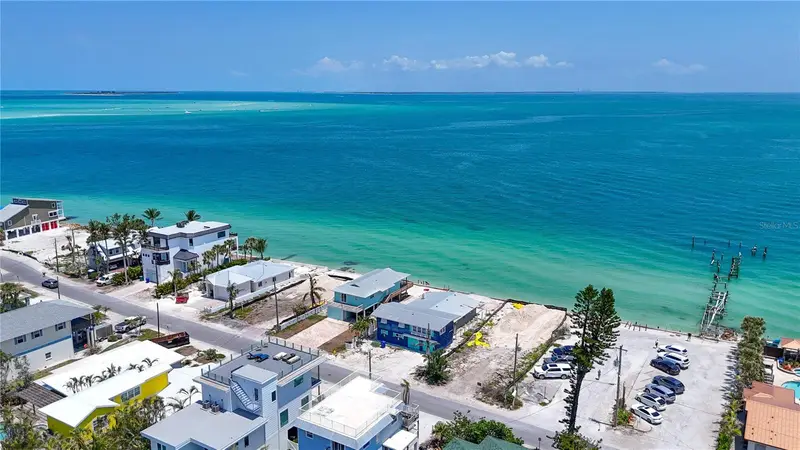 873 N Shore Dr, FL