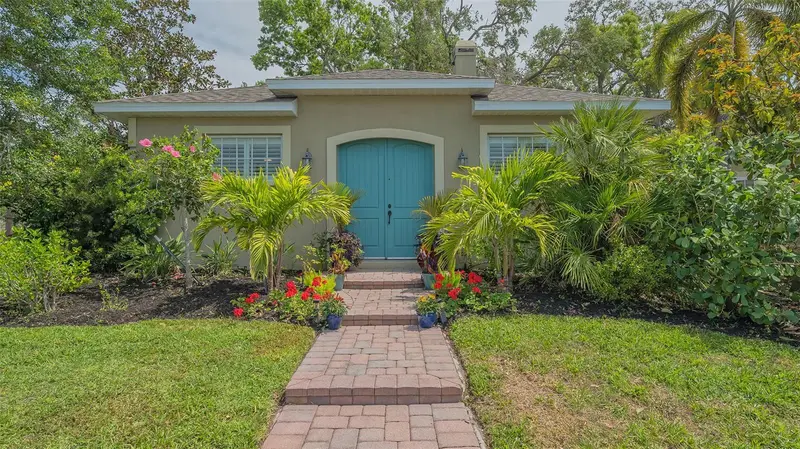 640 N Osprey Ave, FL
