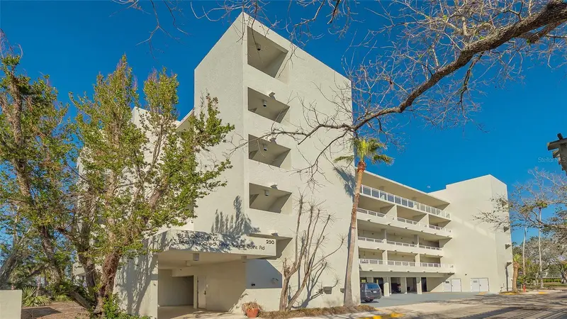 250 Sands Point Rd #5101, FL
