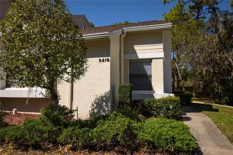 9410 Nakoma Way #H, FL