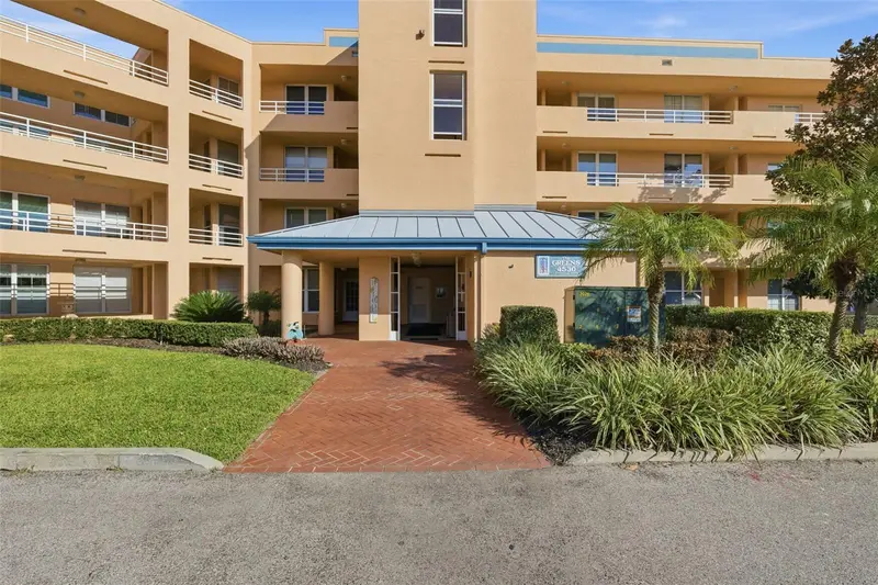 4530 Pinebrook Cir #301, FL