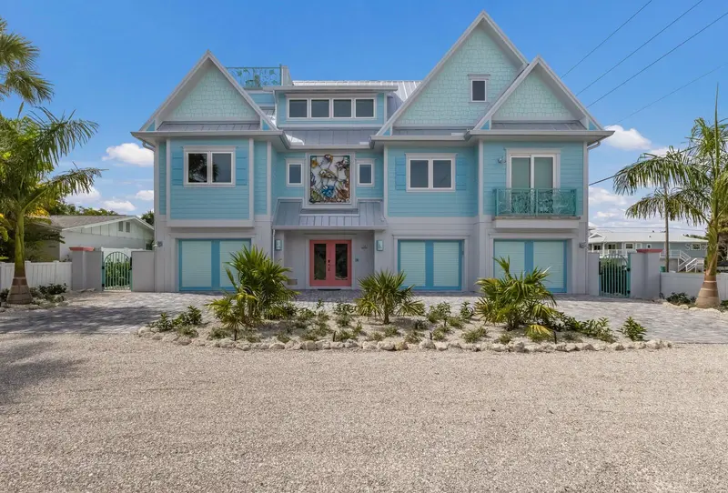 118 Mangrove Ave, FL