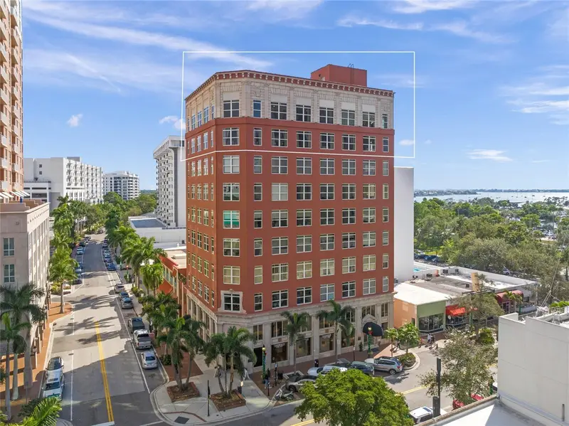 1330 Main St #Ph 9 & 10, FL