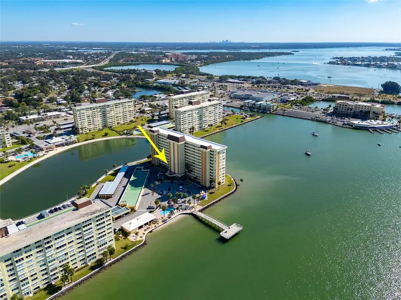 4775 Cove Cir #203, FL