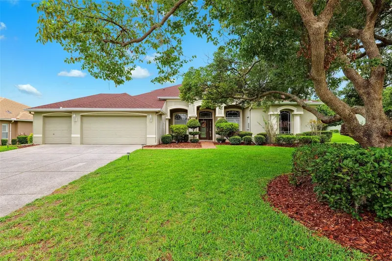 13049 Thoroughbred Dr, FL