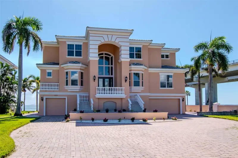 7680 Paradise Pointe Cir S, FL