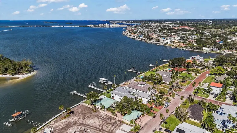 115 Buena Vista Dr S, FL