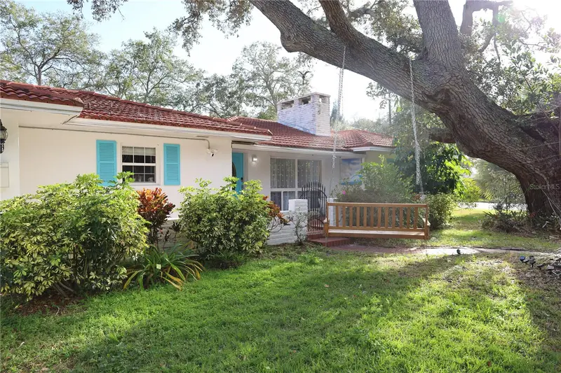 7716 Dartmouth Ave N, FL