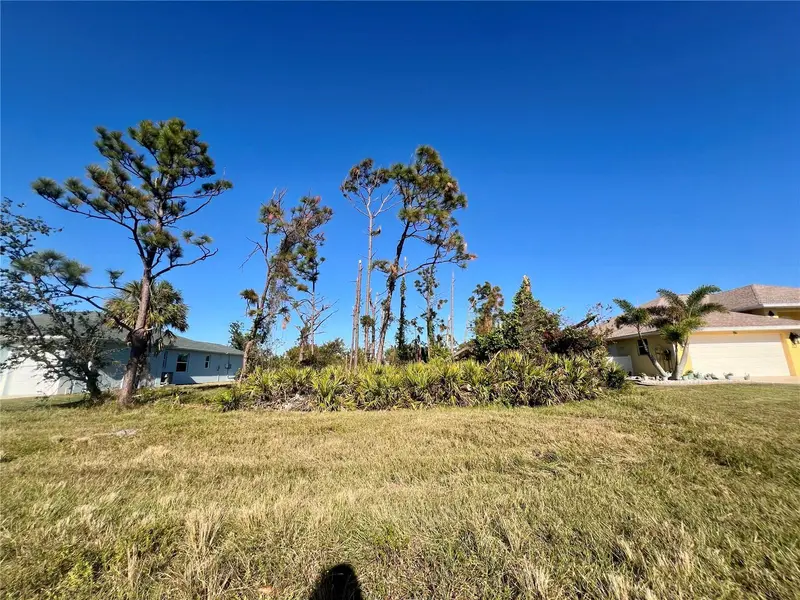 84 Fairway Rd, FL