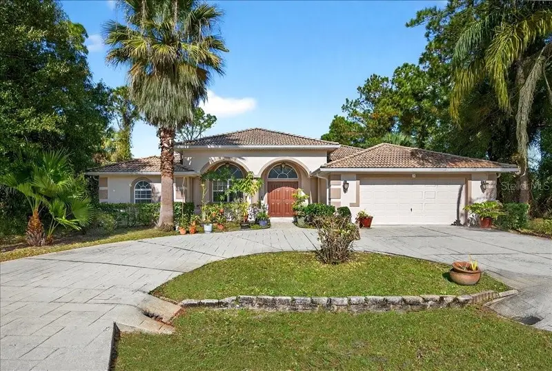 28 Fanshawe Ln, FL
