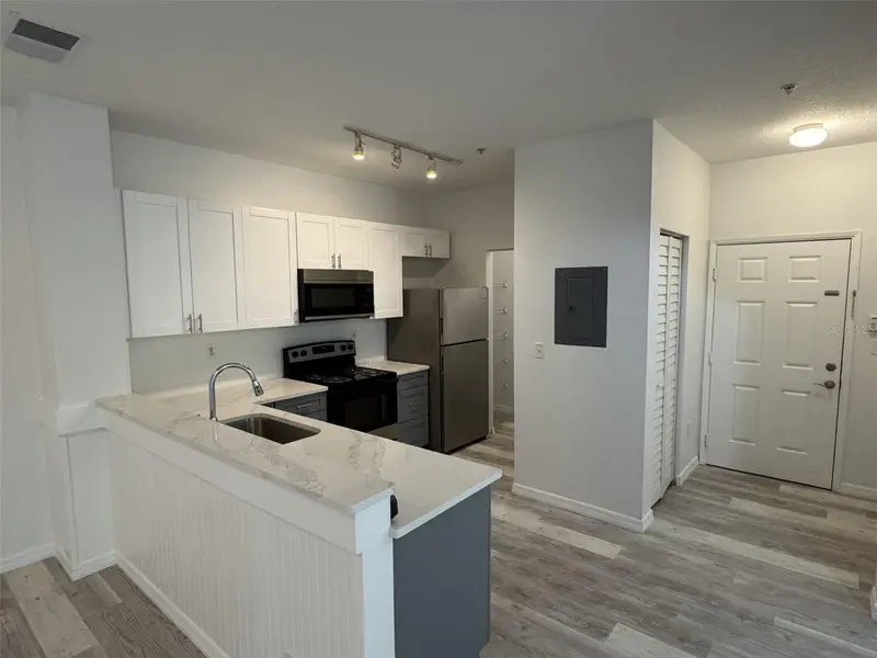 540 Florida Club Blvd #305, FL