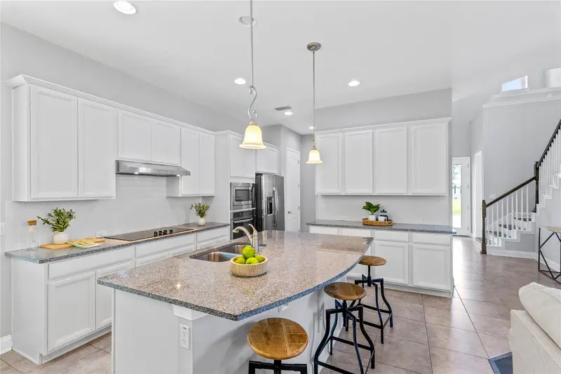 7749 Laureate Blvd, FL