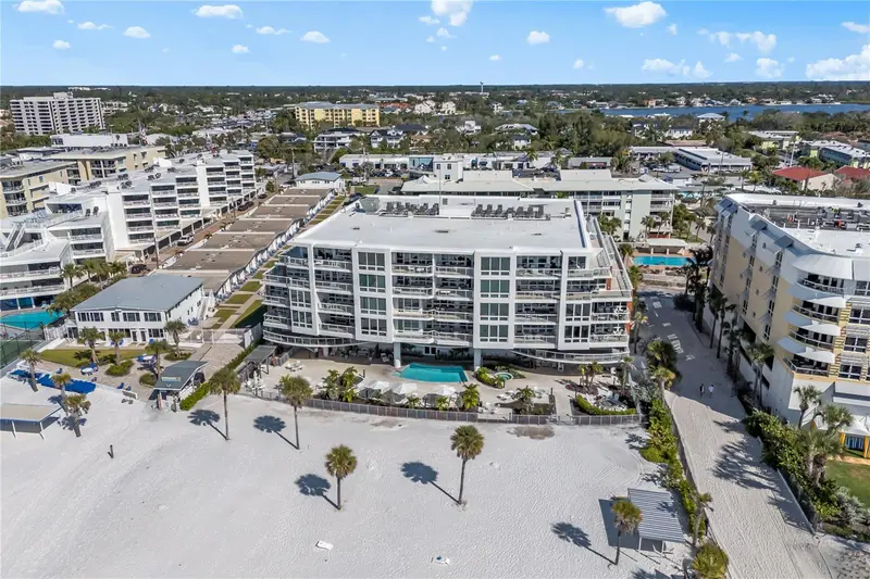 1035 Seaside Dr #404, FL
