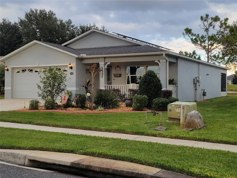27343 Roanoke Dr, FL