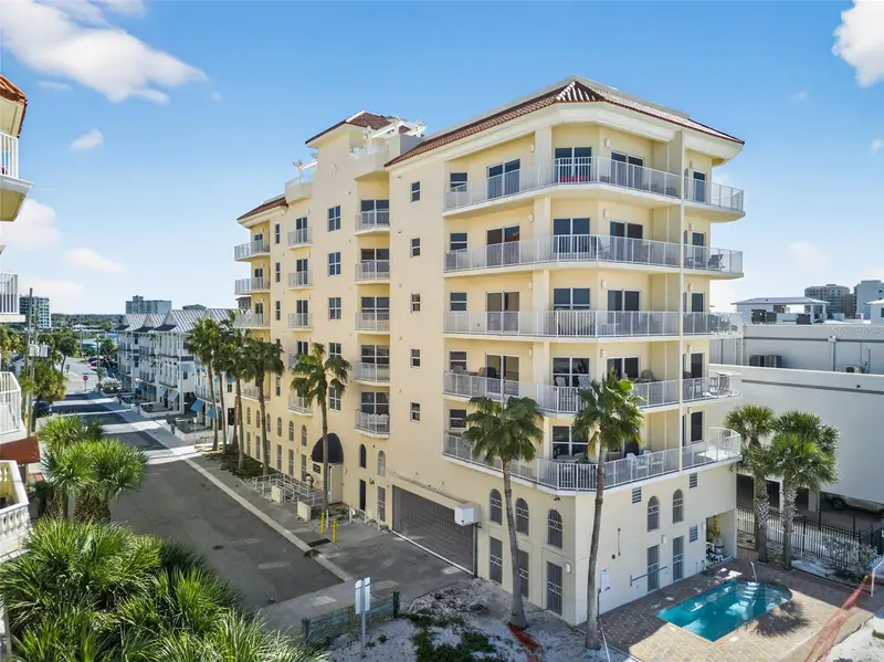 15 Somerset St #4a, FL