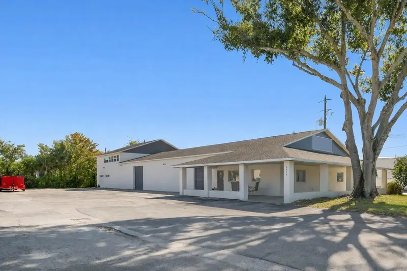 6010 Wall St, FL