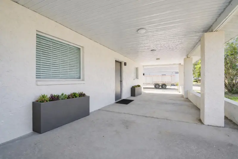 6010 Wall St, FL