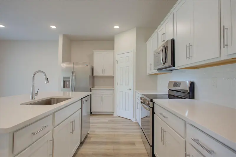 10 Freneau Ln, FL