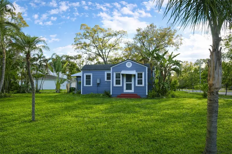 215 S Beverly Ave, FL