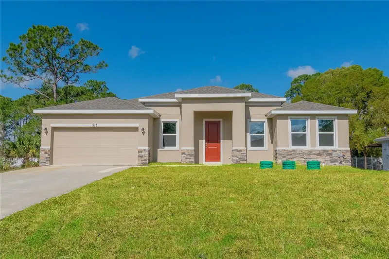 913 Sanger St Se, FL