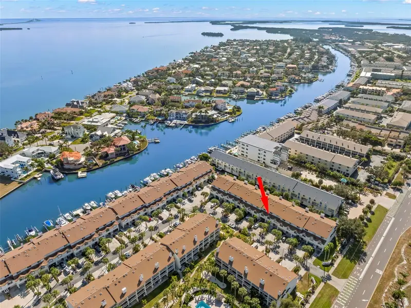 391 Madeira Cir, FL