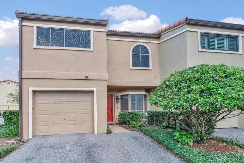 223 Quayside Cir #C, FL
