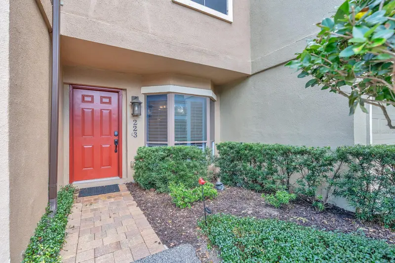 223 Quayside Cir #C, FL