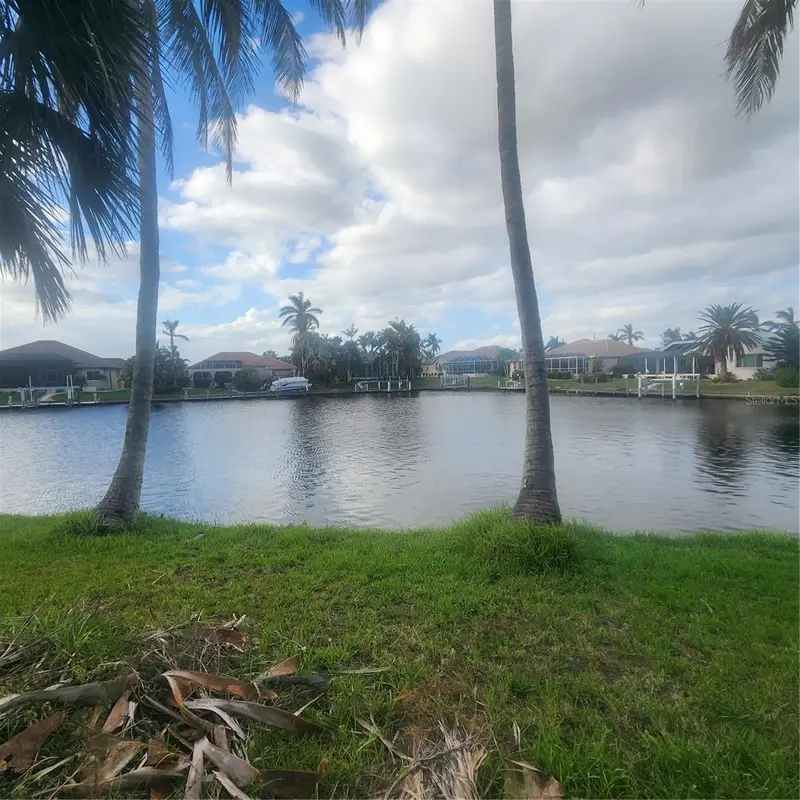3907 Madrid Ct, FL