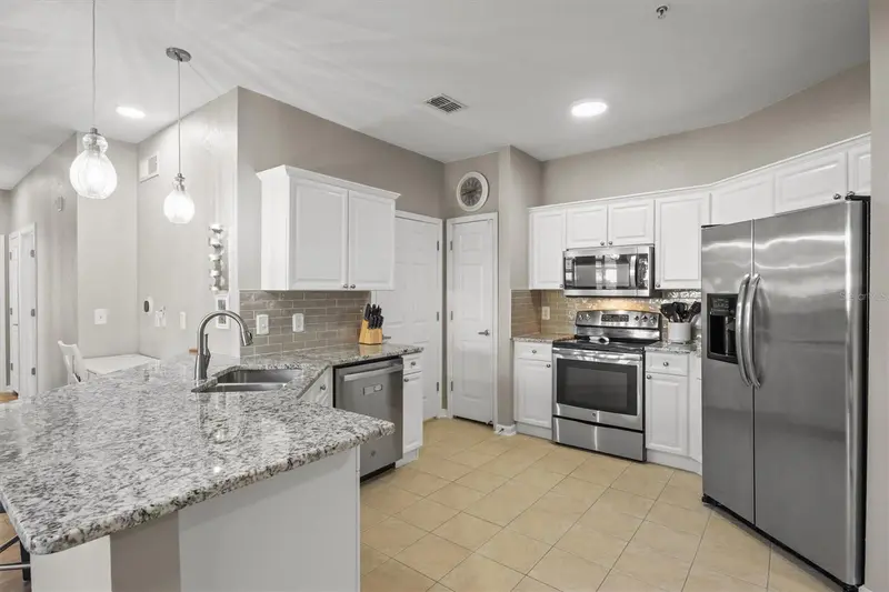 301 Terrace Ridge Cir #301, FL