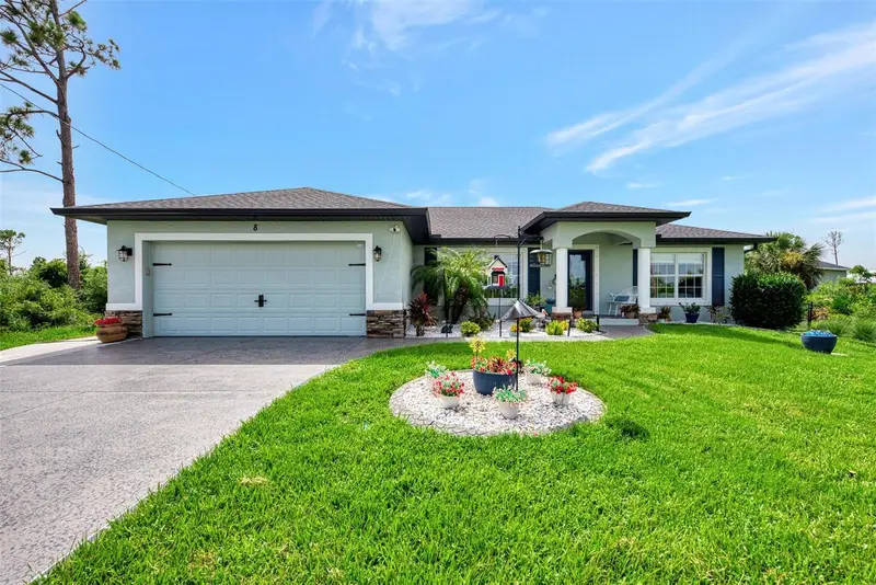 8 Amidship Rd, FL