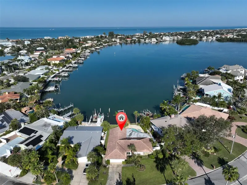 410 Harbor Dr N, FL