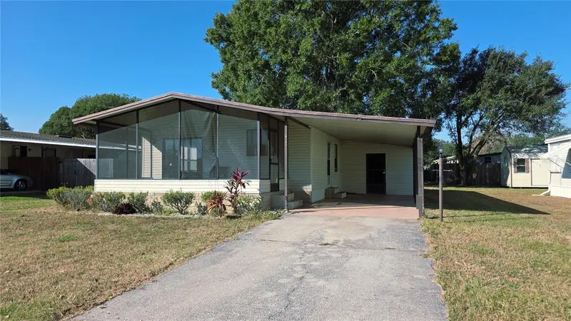 437 Skyline Dr E, FL