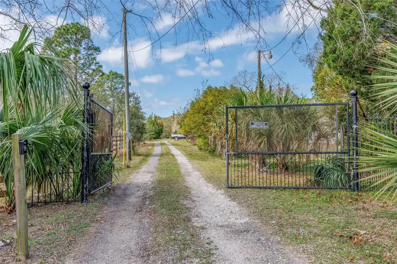 8279 Sunshine Grove Rd, FL