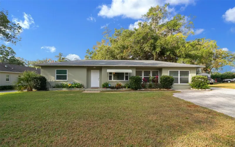 2810 Se Lake Weir Ave, FL