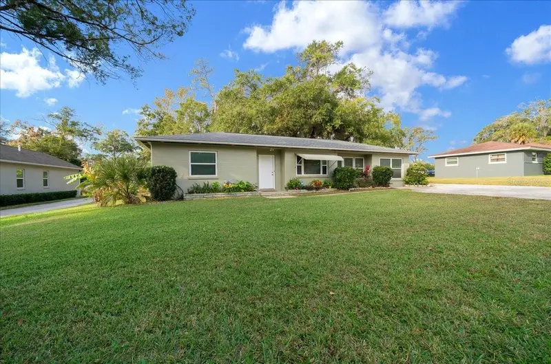 2810 Se Lake Weir Ave, FL