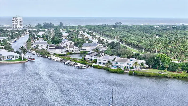 2486 Harbour Cove Dr, FL