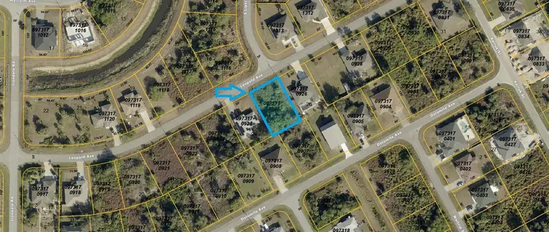 Lot 25, Leopold Ave, FL