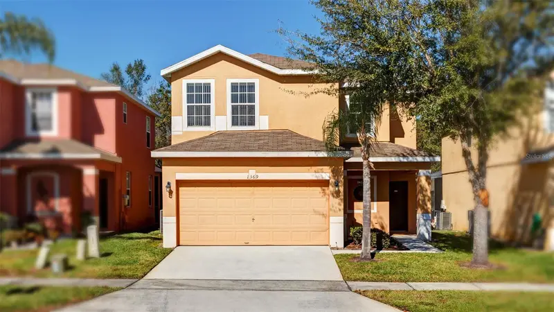 1369 Royal Ridge Dr, FL