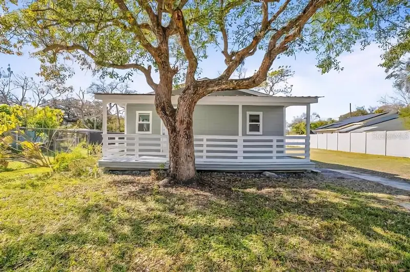 634 Foster Ave, FL
