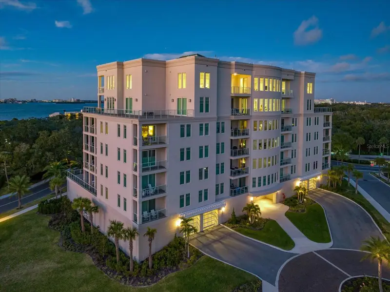 8 Palm Ter #605, FL