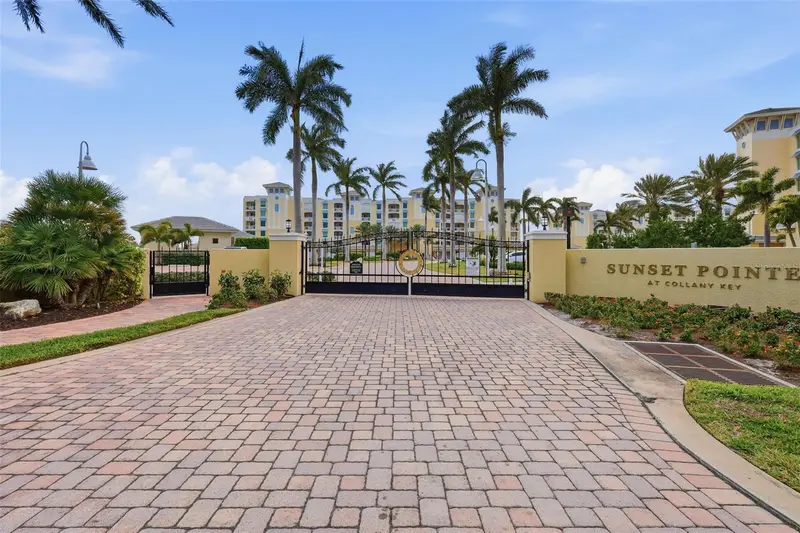 800 Collany Rd #302, FL