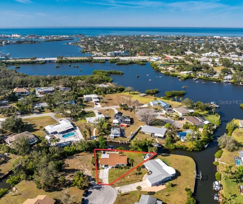 501 Canal Way, FL