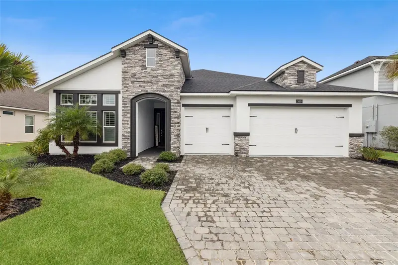 569 Mosaic Blvd, FL