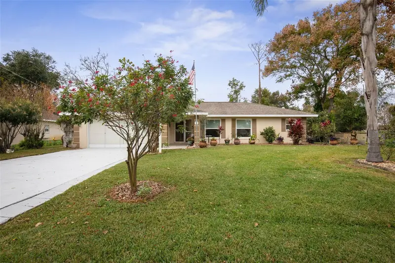 77 Westover Ln, FL