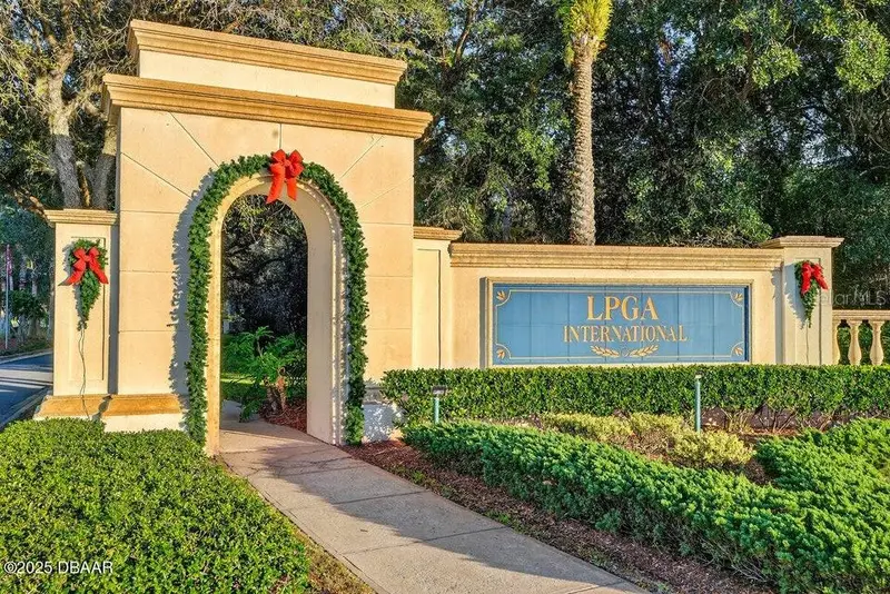 1033 Scramble Dr, FL