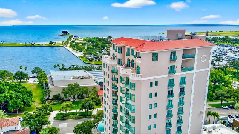288 Beach Dr Ne #4b, FL